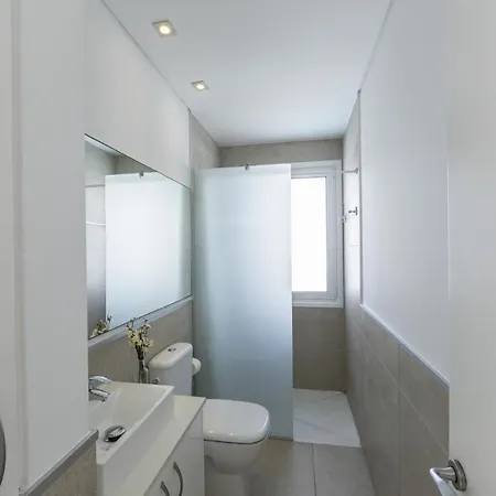 The Ultimate Guide To Renting Your Luxury 5 Bedroom Minutes From The Beach, 1530
