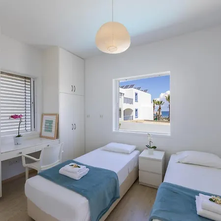 The Ultimate Guide To Renting Your Luxury 5 Bedroom Minutes From The Beach, 1530 *